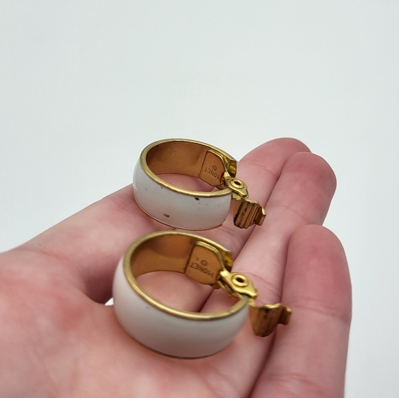 Vintage Monet clip on earrings - Picture 3 of 5